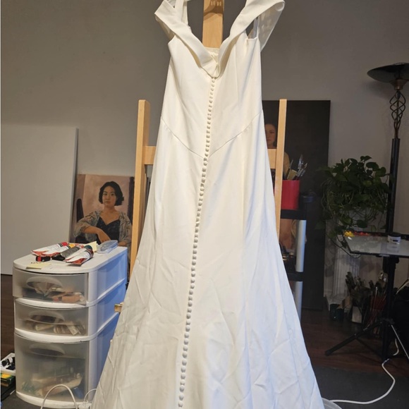 NWT DAVID’S BRIDAL Mermaid Off-The-Shoulder Crepe Wedding Dress Sz 14 - Picture 7 of 11